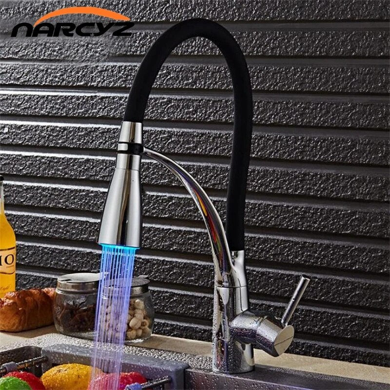 LED Kitchen Faucets with Rubber Design Chrome Mixer Faucet for KitchenSingle Handle Pull Down Deck Mounted Crane for Sinks XT-50