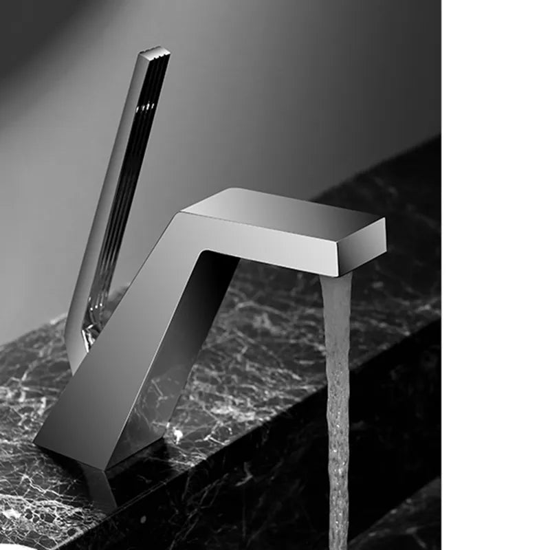 New Arrival Bathroom Single Lever Sink Faucet Crane Brass Matte Black Sink Faucet Hot and Cold Water Tap