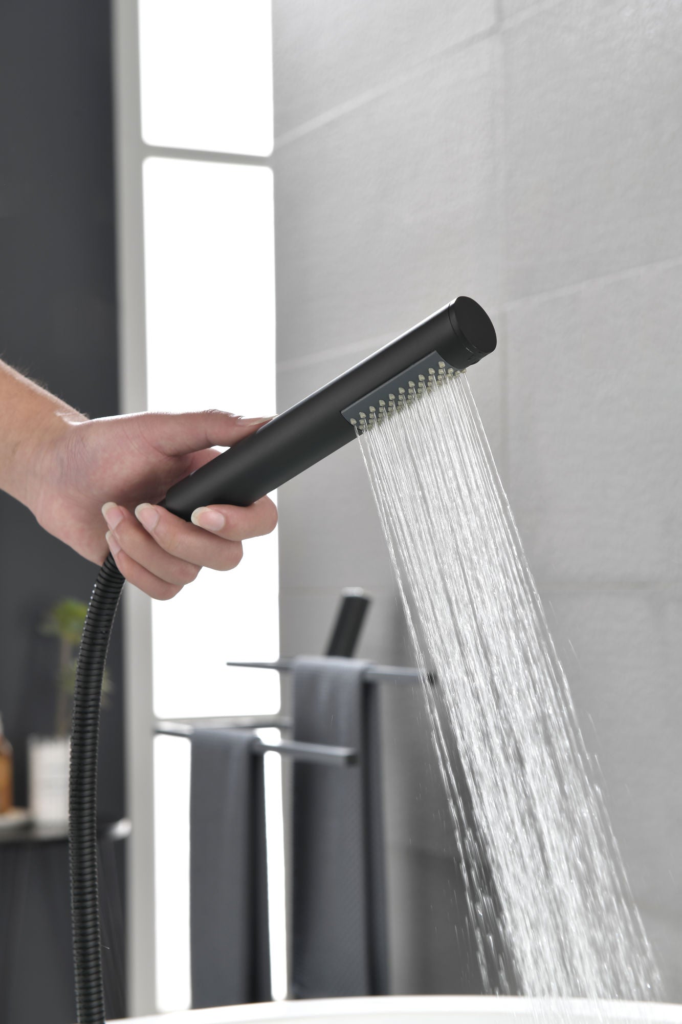 Mount Bathtub Faucet Freestanding Tub Filler Matte Black Standing High Flow Shower Faucets with Handheld Shower Mixer Taps Swivel Spout