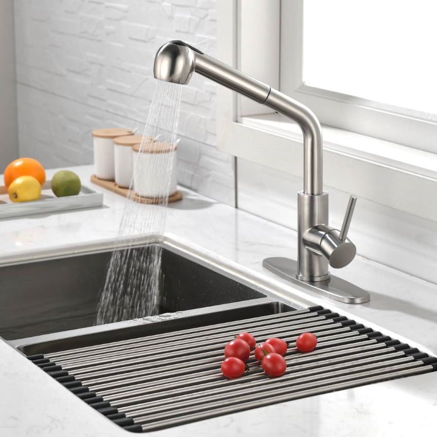 Single Handle Pull Down Sprayer Kitchen Sink Faucet